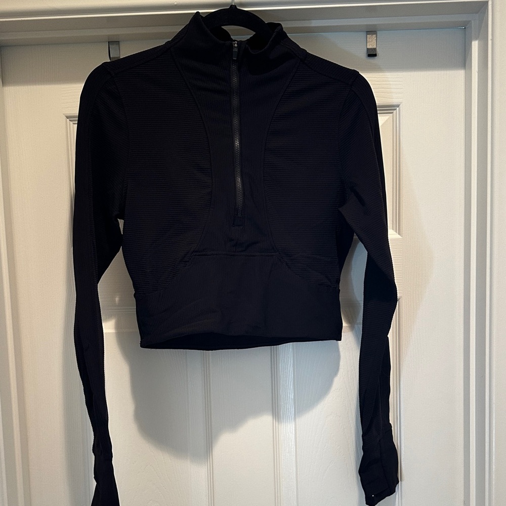 Women's Black Long-Sleeve Zip Mock Neck Crop Top